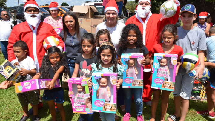 PREFEITURA DE IGUATEMI- MS REALIZA ENTREGA DE BRINQUEDOS PARA CRIANÇAS E ADOLESCENTES DOS ASSENTEMENTOS.