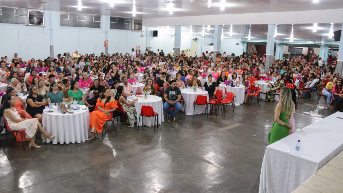 Mais de 800 mulheres comparecem a festividade do dia internacional da mulher em Eldorado MS