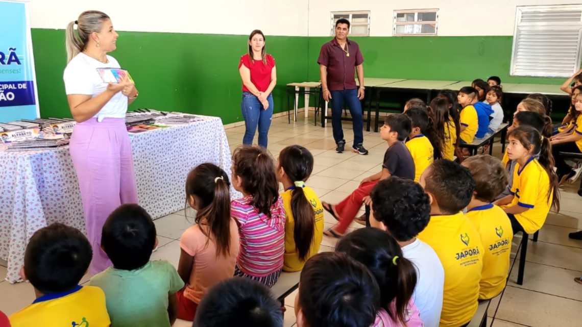 SECRETARIA MUNICIPAL DE EDUCAÇÃO DE JAPORÃ- MS REALIZA ENTREGA DE MATERIAIS QUE CONTRIBUIRÁ NA ALFABETIZAÇÃO DAS CRIANÇAS DA PRÉ ESCOLA E ANOS INICIAIS.