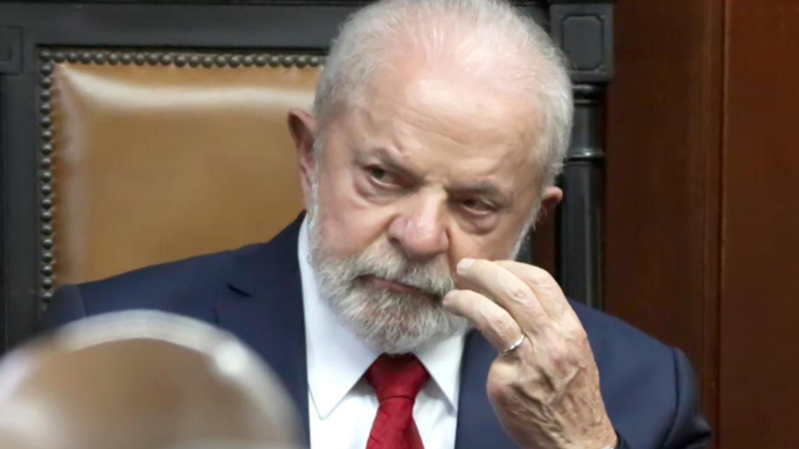 Lula volta a criticar os juros altos no Brasil: ‘Se a meta de inflação está errada, muda-se a meta’