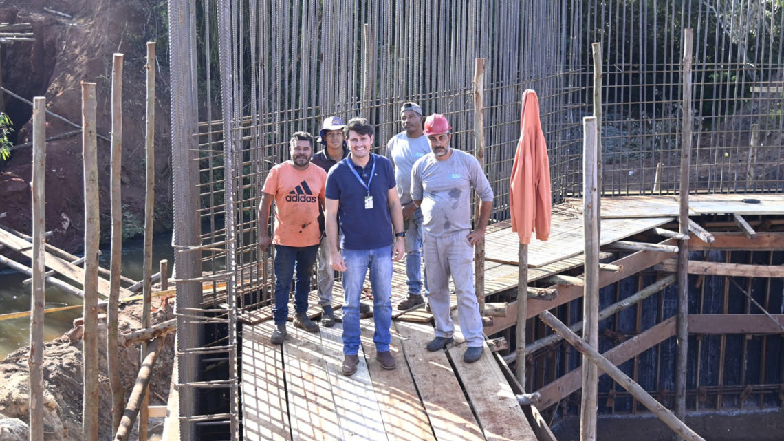 Obra para a construção da ponte de concreto entre o P.A. Sul Bonito e Indaiá está em estágio avançado em Itaquiraí- MS