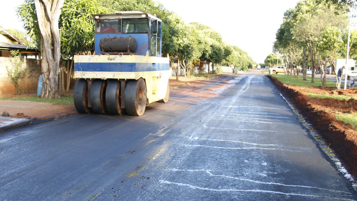 PREFEITURA DE IGUATEMI- MS ANUNCIA R$ 1,3 MILHÃO PARA ASFALTO NA RUA SILVINO FERNANDES “ANTIGA CUIABÁ” NA VILA OPERÁRIA.