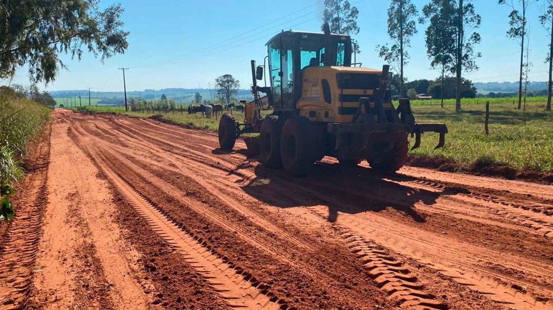 Estradas e Rodagens inicia semana com manutenção no Assentamento Pedro Ramalho