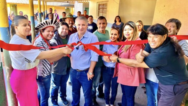 PREFEITO PAULÃO E SECRETÁRIA DE EDUCAÇÃO VERIDIANA ENTREGAM MAIS DUAS SALAS DE AULA NA ESCOLA DR. NELSON DE ARAÚJO