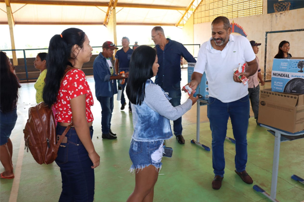 Festa do dia das crianças na Escola da Aldeia Cerrito em Eldorado Ms