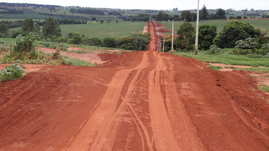 Várias estradas rurais de Mundo Novo passam por manutenção em trabalho do governo municipal