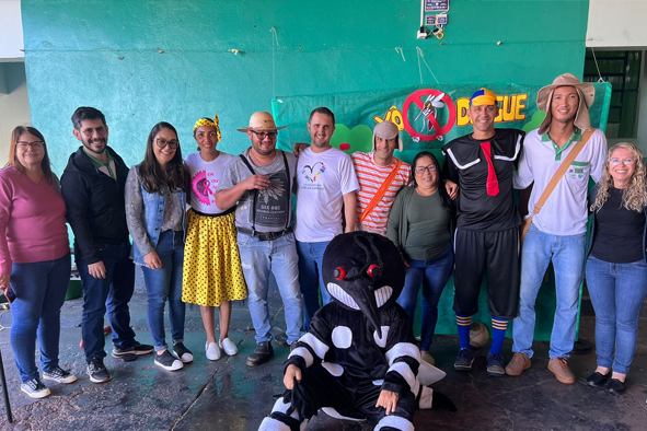 Equipe de Endemias de Mundo Novo realiza teatro com o tema Dengue para alunos da Escola Carlos Chagas