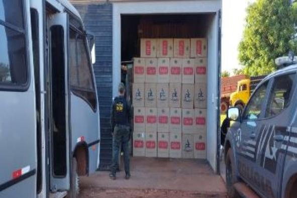 Itaquiraí – DOF fecha entreposto e apreende mais de 77 mil pacotes de cigarros e cinco veículos