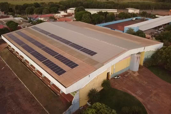 Prefeitura de Eldorado está implantando o primeiro projeto de produção de energia com painéis fotovoltaicos