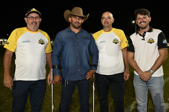 Prefeitura de Itaquiraí inaugura iluminação do Carminatão com rodada da Copa Assomasul