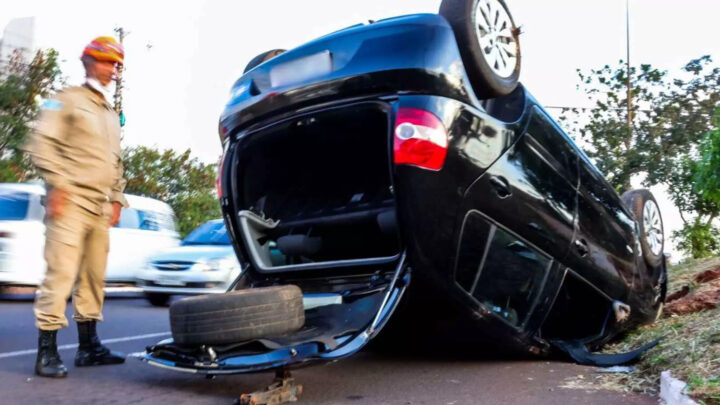 Idosa sem CNH capota carro recém-comprado na Gunter Hans em Campo Grande