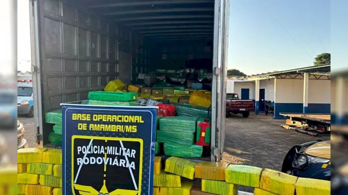 Jovem é preso após perseguição a caminhão com 10 toneladas de maconha entre Amambai e Caarapó