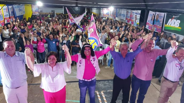 Rosária e Evaldo inauguram comitê de campanha