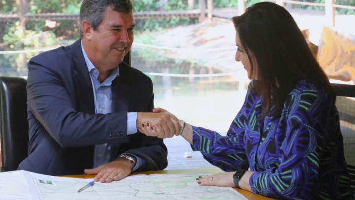 Eduardo Riedel e Simone Tebet discutem concessões das rodovias federais BR-262 e BR-267