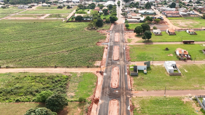 Obras de reforma, revitalização e prolongamento da Av. Mato Grosso seguem em ritmo acelerado, transformando uma das principais vias do município