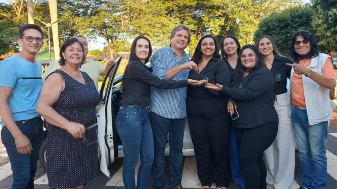 MUNDO NOVO: Deputado Caravina entrega veículo ao Conselho Tutelar