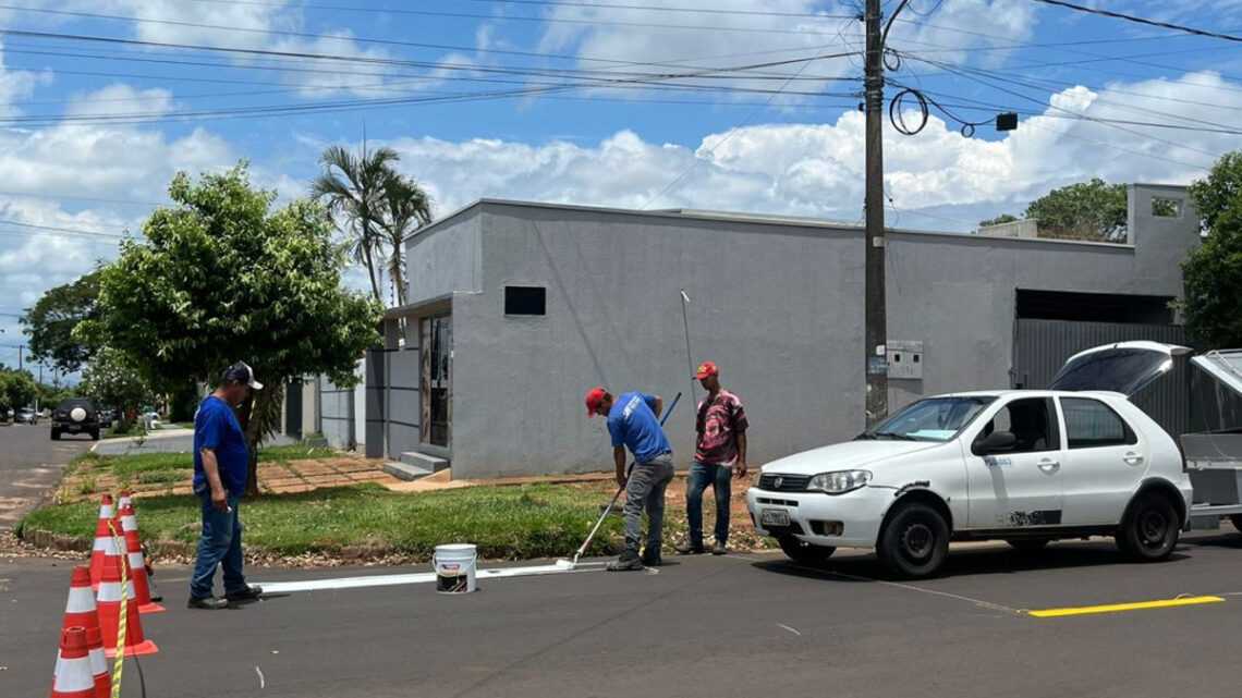 Serviço de sinalização nas ruas recapeadas tem continuidade nesta semana