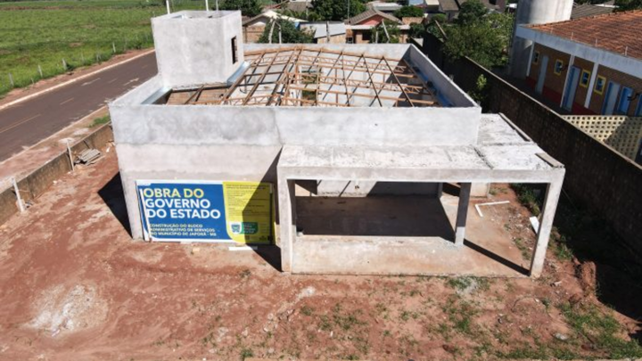 Paulão entrega prefeitura sem dívidas e com 6 obras em execução