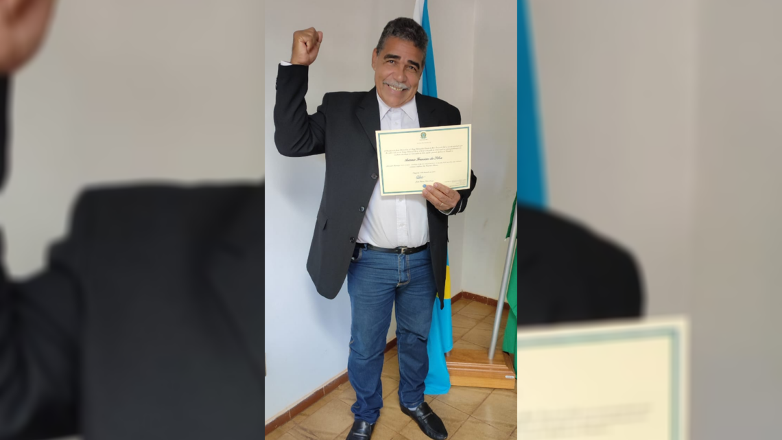 Zuza recebe diploma para o nono mandato