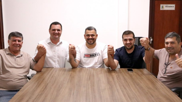 Jader Moreira (MDB) mantém candidatura à presidência da Câmara de Mundo Novo com apoio de quatro vereadores do PSDB