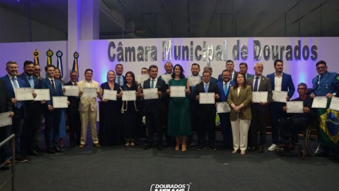 Diplomação lota Câmara e Marçal Filho diz que ‘primeira vontade’ é cuidar da saúde de Dourados