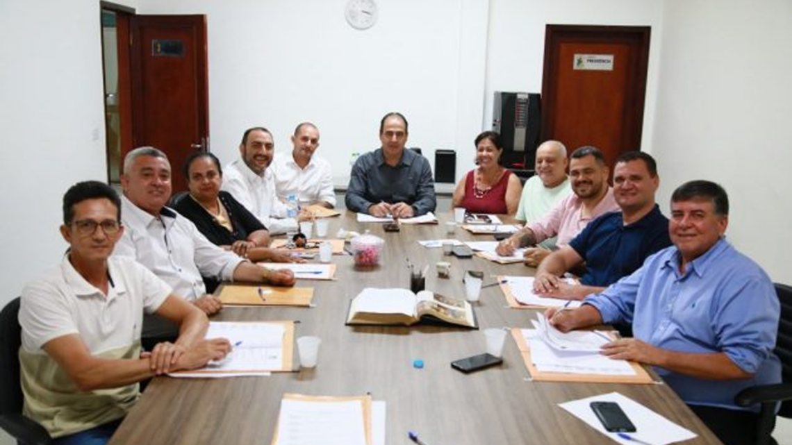 Câmara de Mundo Novo aprova projeto de reorganização administrativa em sessão extraordinária