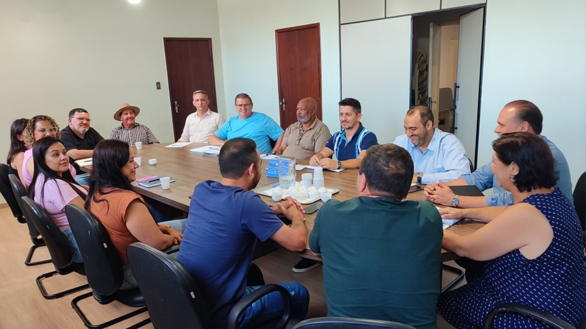 Destaque Mundo Novo Governo Rosária e Evaldo realiza primeira reunião com secretários municipais