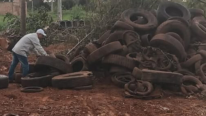 CONTROLE DE ENDEMIAS REALIZA DESTINAÇÃO ADEQUADA DE PNEUS COM APOIO DA SECRETARIA DE OBRAS