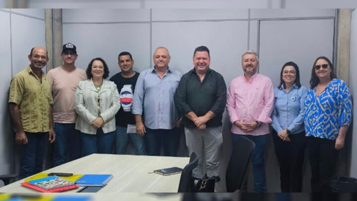 Itaquiraí discute ações de prevenção a queimadas e recuperação ambiental durante reunião na SEMADESC em Campo Grande