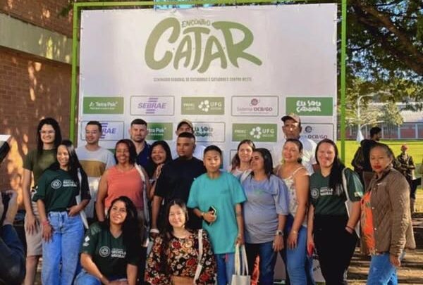 Catadores de Itaquiraí representam o município em evento nacional sobre meio ambiente e políticas públicas em Goiânia