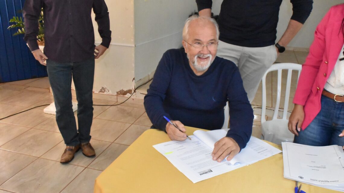 PREFEITURA DE IGUATEMI, ENTIDADES E VEREADORES, EM ATO OFICIAL, ASSINAM OS RECURSOS DAS EMENDAS IMPOSITIVAS.