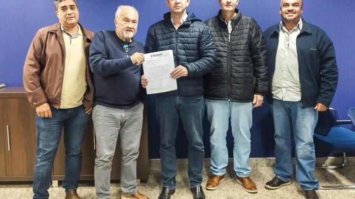 PREFEITO DR. LÍDIO LEDESMA VISITA ALFÂNDEGA DA RECEITA FEDERAL EM MUNDO NOVO E SOLICITA DOAÇÕES DE BENS APREENDIDOS