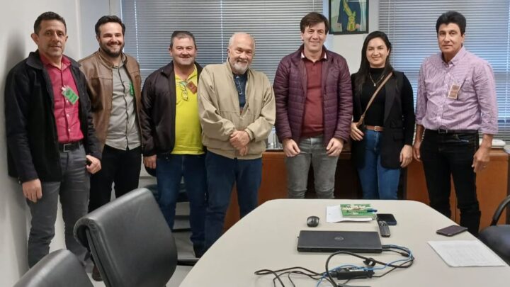 PREFEITO DR. LÍDIO LEDESMA E EQUIPE DISCUTEM REGULARIZAÇÃO FUNDIÁRIA EM REUNIÃO COM O INCRA EM CAMPO GRANDE