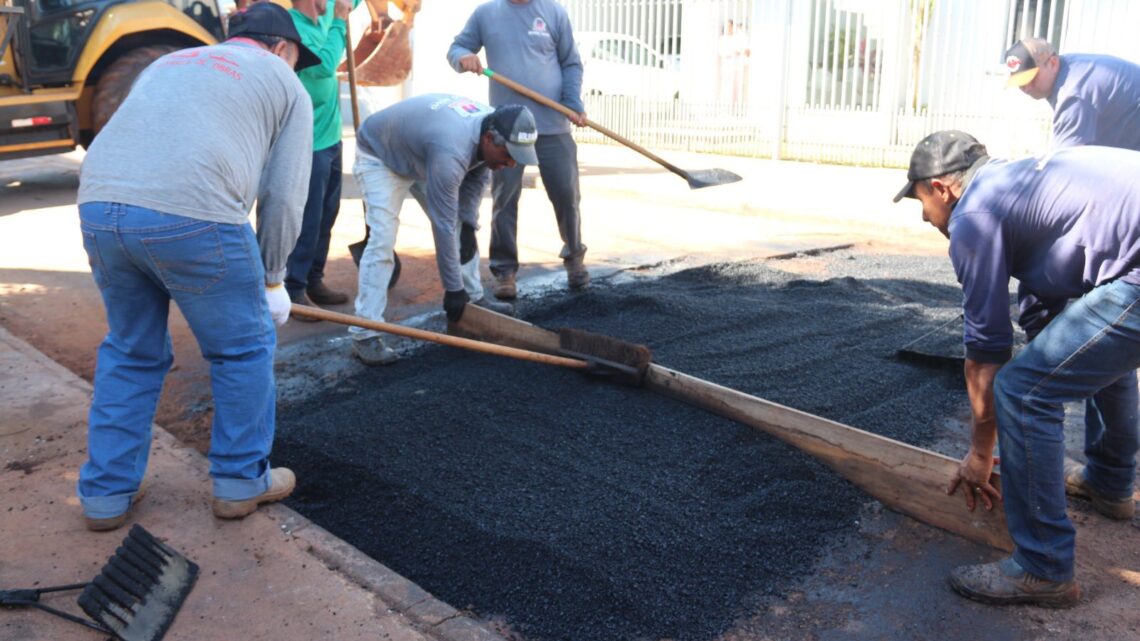 Secretaria de Obras realizou recuperação asfáltica e de lombadas na última terça-feira (08)
