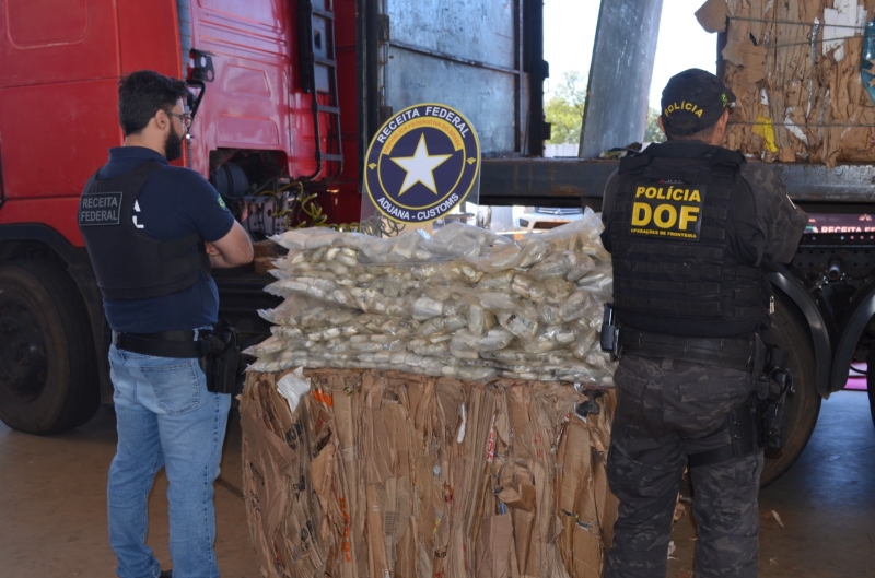 Receita Federal de Mundo Novo realiza maior apreensão de droga do ano