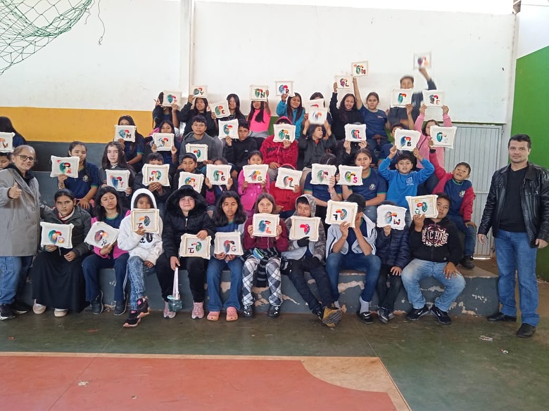 Oficina de tapeçaria em alto-relevo promove arte e criatividade nas escolas de Japorã