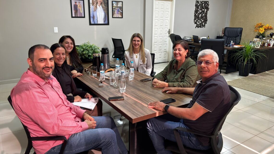 Encontro entre gestões marca momento de troca e cooperação em Eldorado