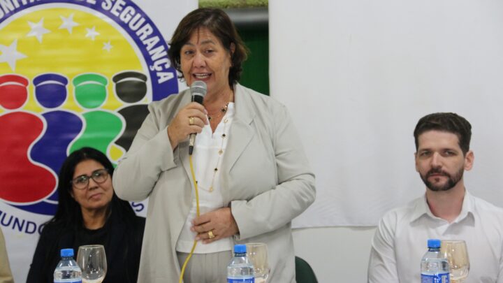 Prefeita Rosária Lucca Andrade esteve presente na reunião da Conseg de Mundo Novo no último sábado (26)