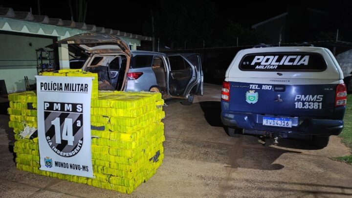PM de Mundo Novo apreende drogas e recupera veículo