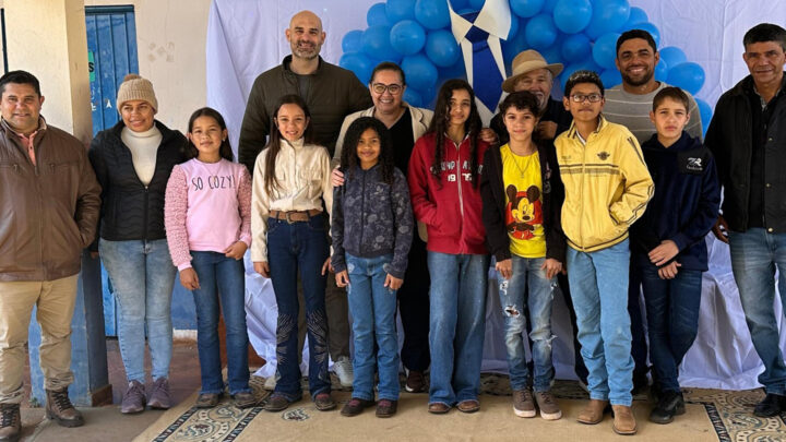 ESCOLA JOÃO PAULO I COMEMORA O DIA DOS PAIS E INAUGURA NOVO REFEITÓRIO