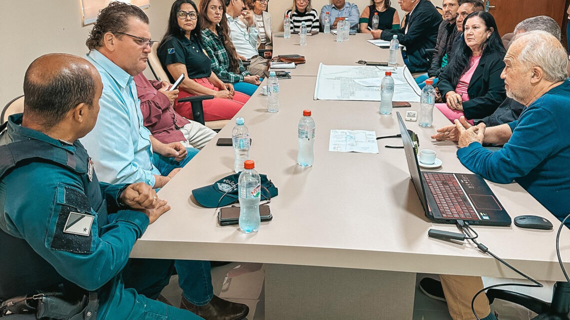 PREFEITURA, CÂMARA E SOCIEDADE CIVIL DEBATEM TRÁFEGO DE CAMINHÕES EM IGUATEMI