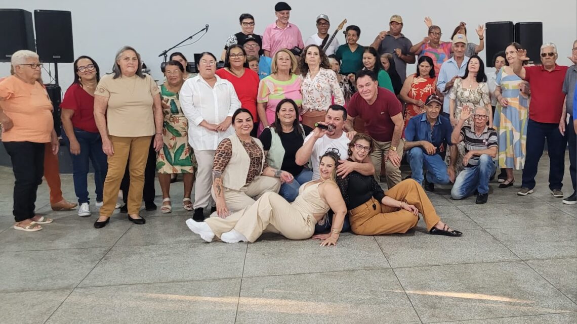 Idosos de Itaquiraí têm dia de lazer e convivência em Mundo Novo