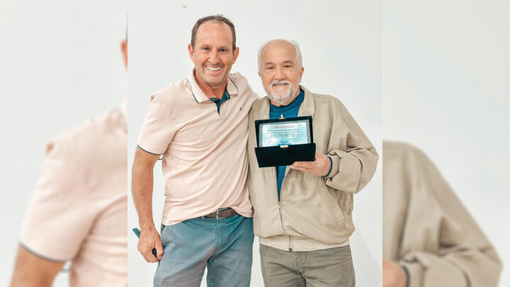 SIMTED HOMENAGEIA PREFEITO, VEREADORES E CONTROLADOR INTERNO PELA DESTINAÇÃO DE EMENDAS IMPOSITIVAS