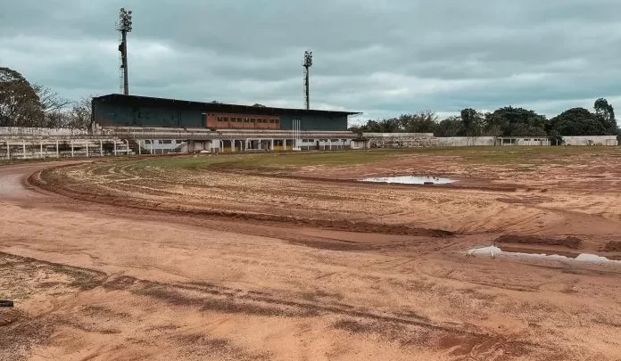 Consulta pública definirá revitalização do Estádio Adão Mendes em Iguatemi