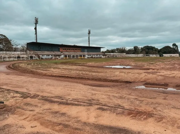 Consulta pública definirá revitalização do Estádio Adão Mendes em Iguatemi