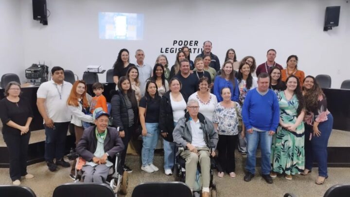 Mundo Novo – 1ª Reunião da Associação de Pais e Amigos de Autistas