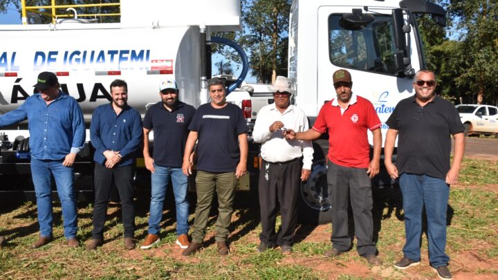 PREFEITURA ADQUIRE CAMINHÃO PIPA 0KM, COM RECURSOS PRÓPRIOS, PARA A SECRETARIA DE OBRAS.