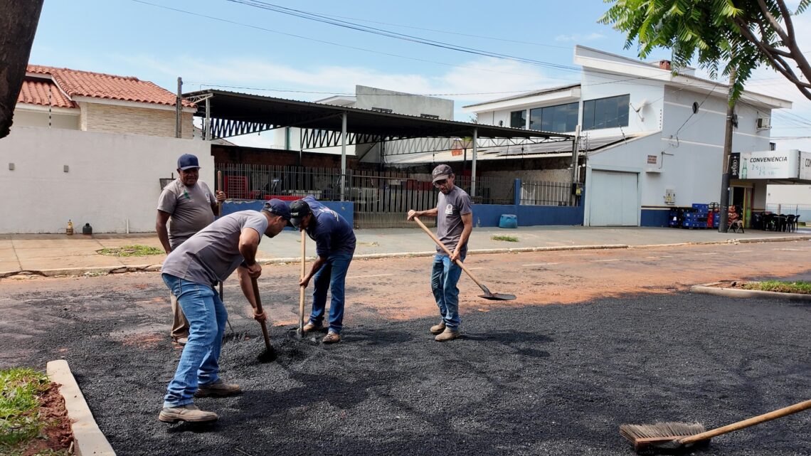 Secretaria de Obras realiza melhorias em vias de Mundo Novo