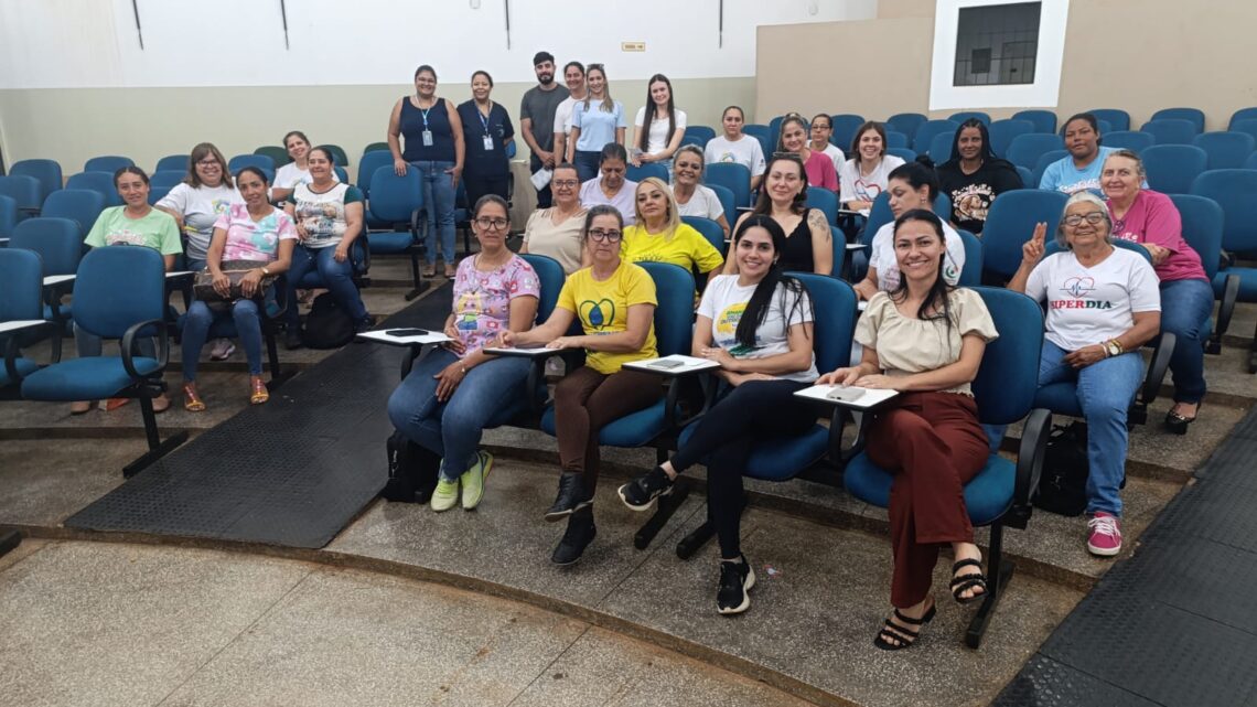Capacitações para a equipe da Atenção Básica aconteceram na última semana