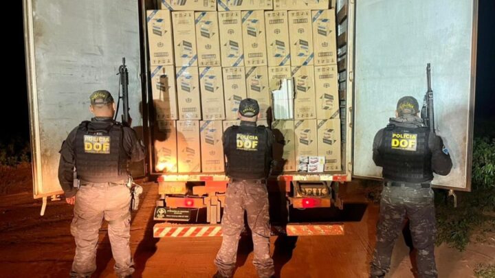 Caminhão furtado em Naviraí é recuperado com 15 mil pacotes de cigarros contrabandeados